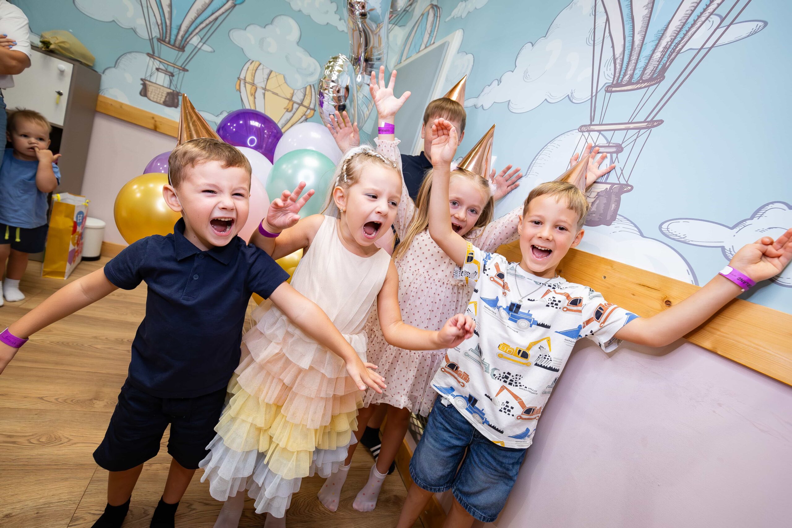 Děti slaví narozeniny v Superlandu
